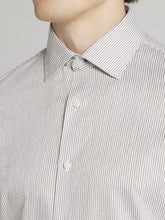 Modern Fit Button Up Shirt