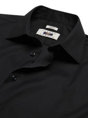 Modern Fit Spread Collar Dress Shirt