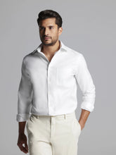 Classic Fit Wrinkle-Resistant 100% Cotton Dress Shirt