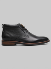 Traveler Plain Toe Chukka Boots