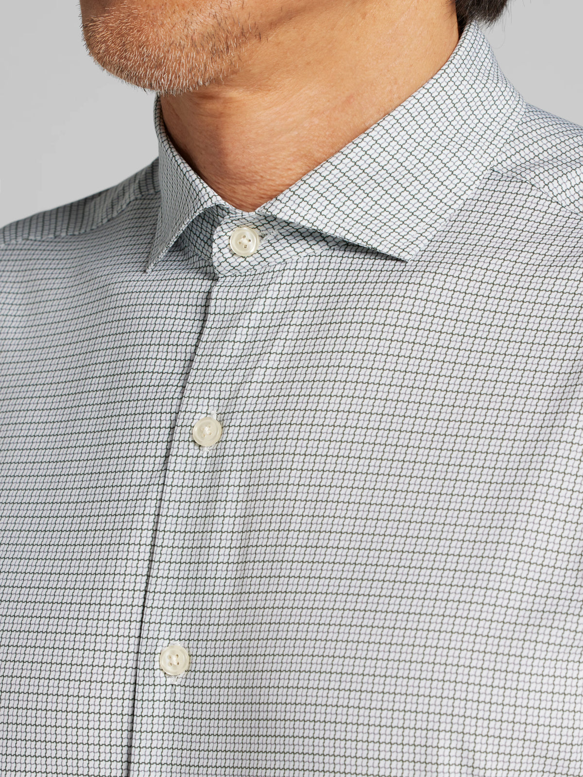 CHILLFLEX Modern Fit 4-Way Stretch Button Up Shirt
