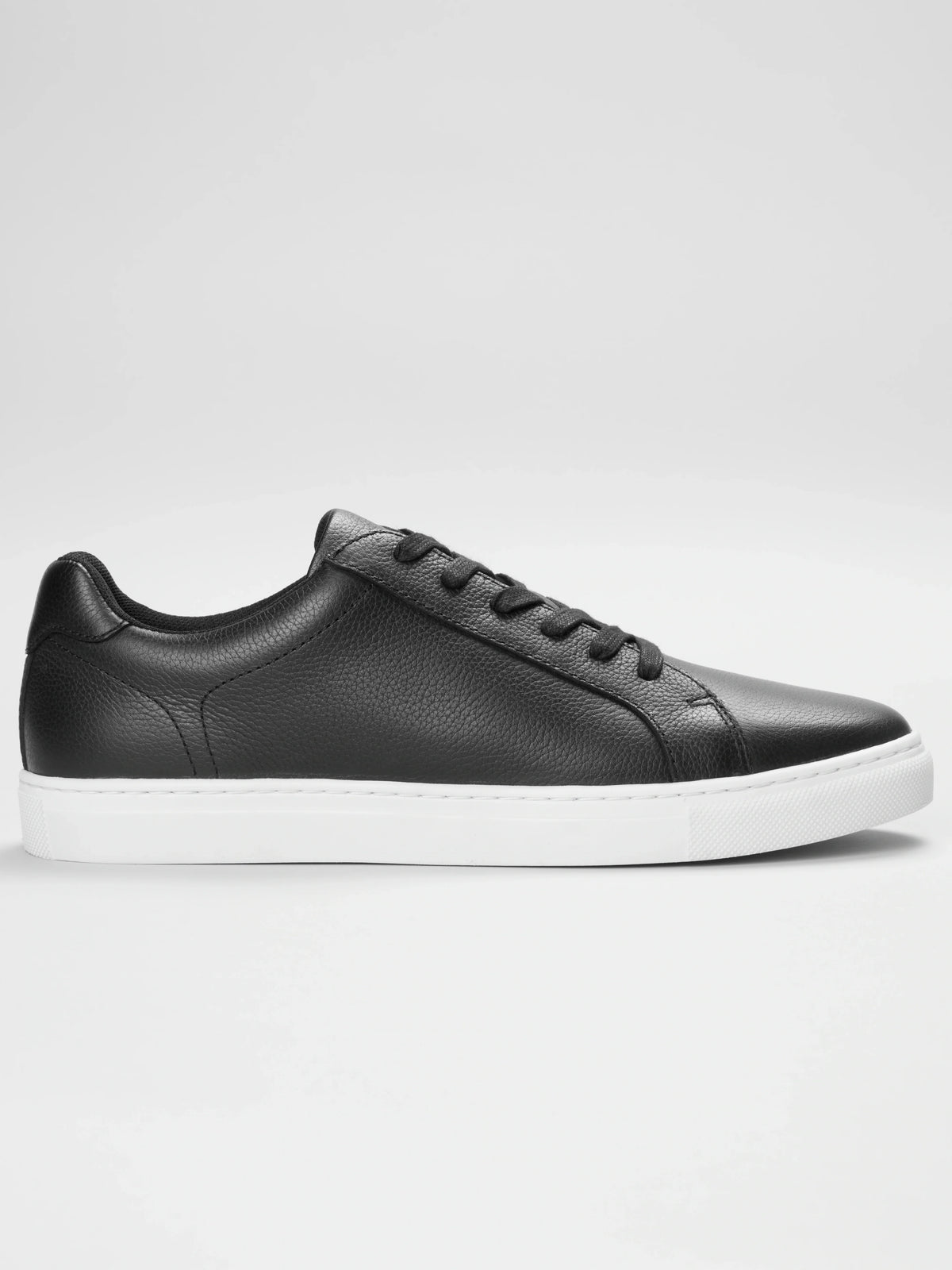 Pebble Grain Sneakers
