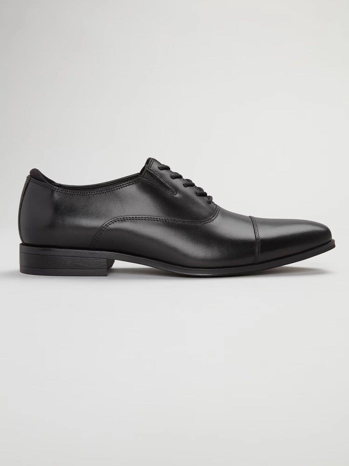 CHILLFLEX Cap Toe Dress Shoes
